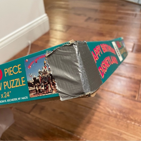 Vintage Disneyland Puzzle - COMPLETE! - Picture 8 of 10